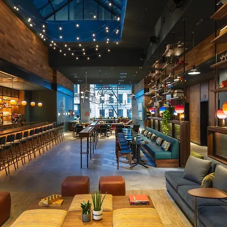 Moxy Nyc Downtown Hotel